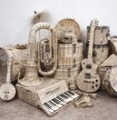 Laboratorio costruzione strumenti musicali con materiale di riciclo